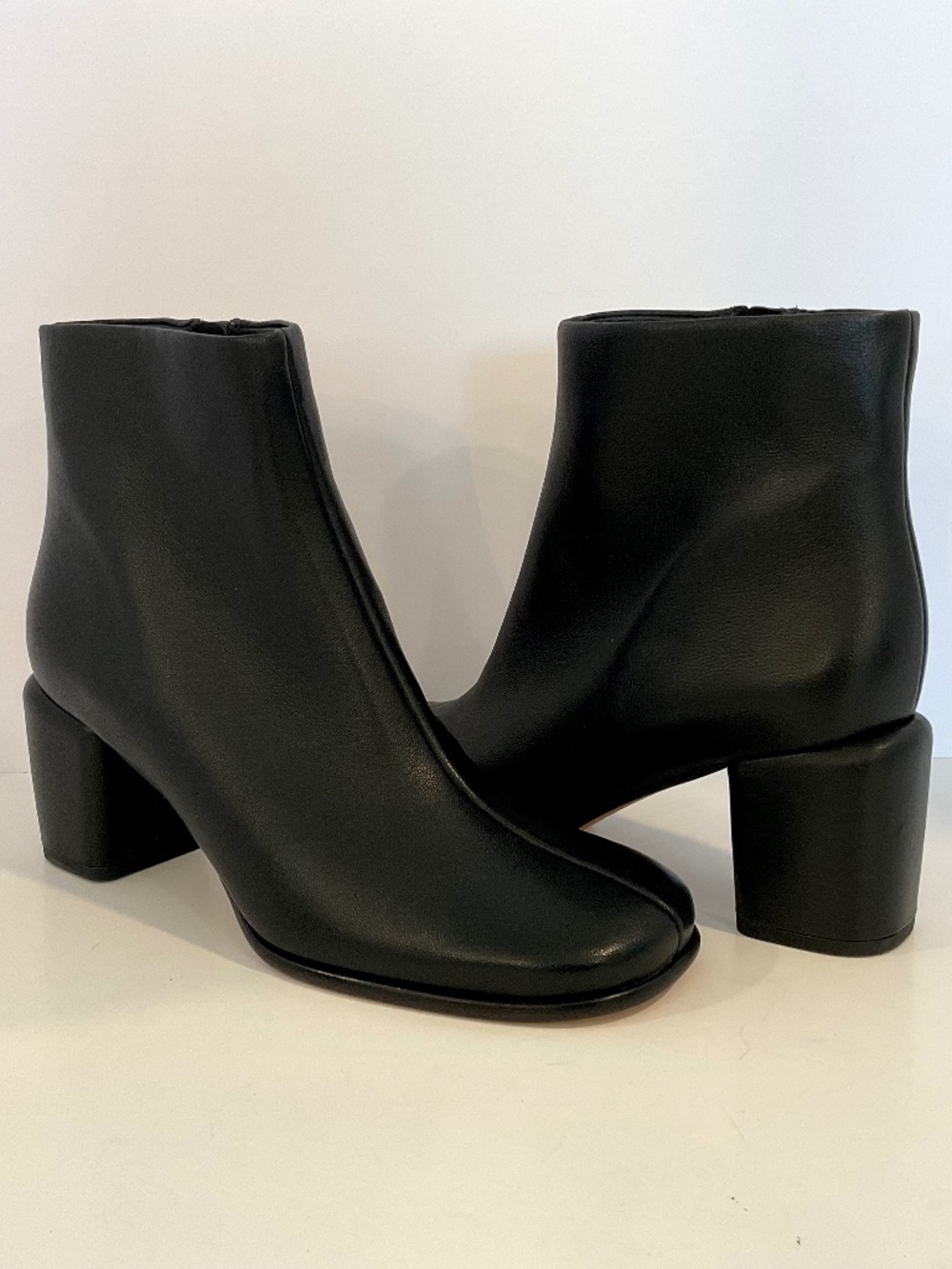 VINCE Maggie Leather Square Toe Black Leather Ankle Boots/ Bootie Size 7.5 NEW